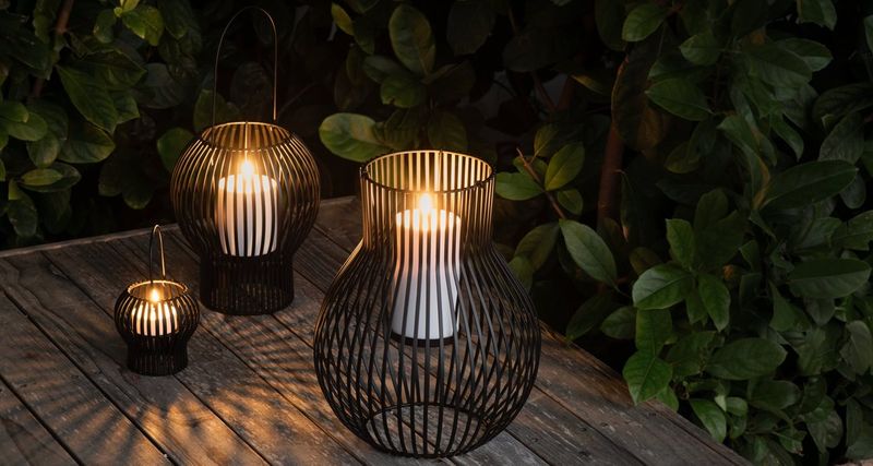 Upside Down Lantern, Medium