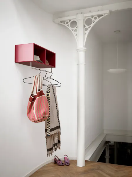 Hovedbilde COAT shelf with clothes rack