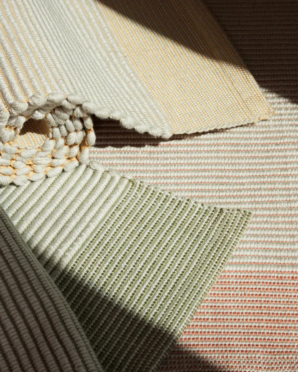 Spool rug and runner