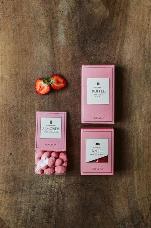 Almonds Strawberry 150g