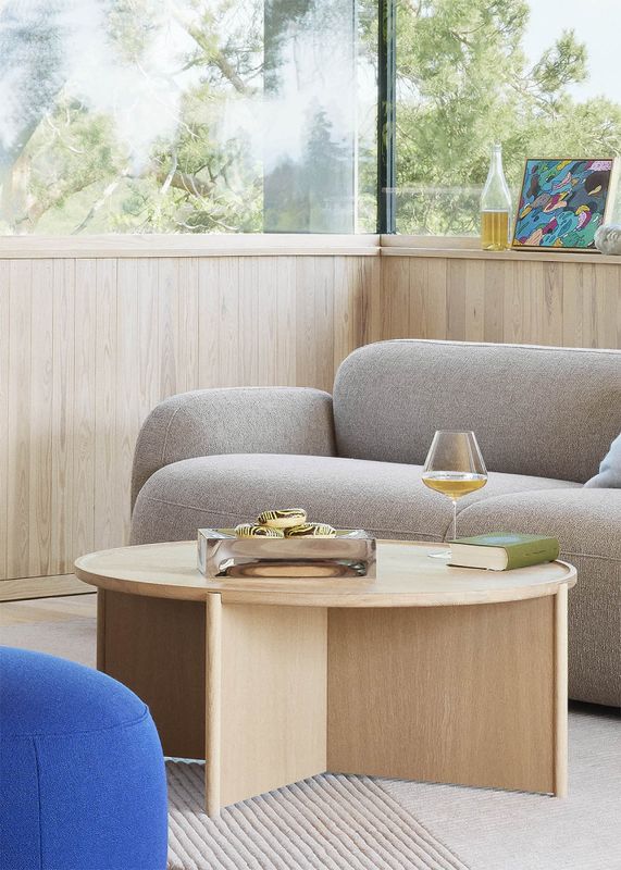 Cling coffee table circular