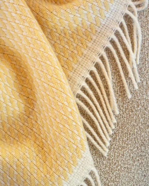 Bilde av Mello Lemon Yellow Throw 150x210